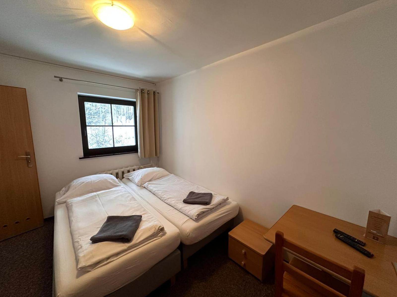 Straszny Dwor Hotel Duszniki Zdroj Room photo