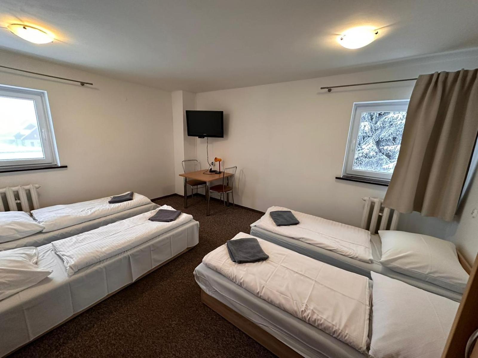 Straszny Dwor Hotel Duszniki Zdroj Room photo