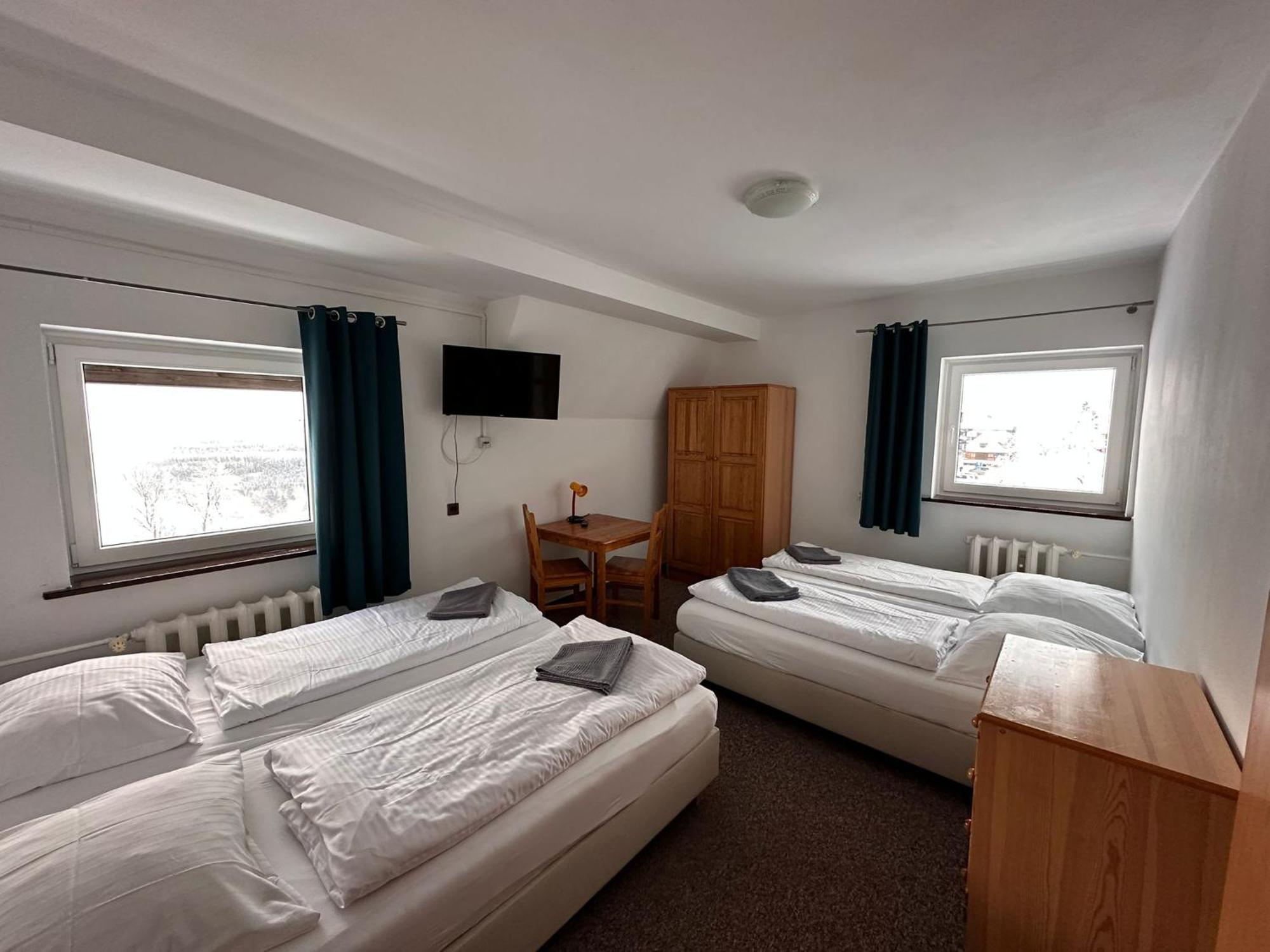 Straszny Dwor Hotel Duszniki Zdroj Room photo