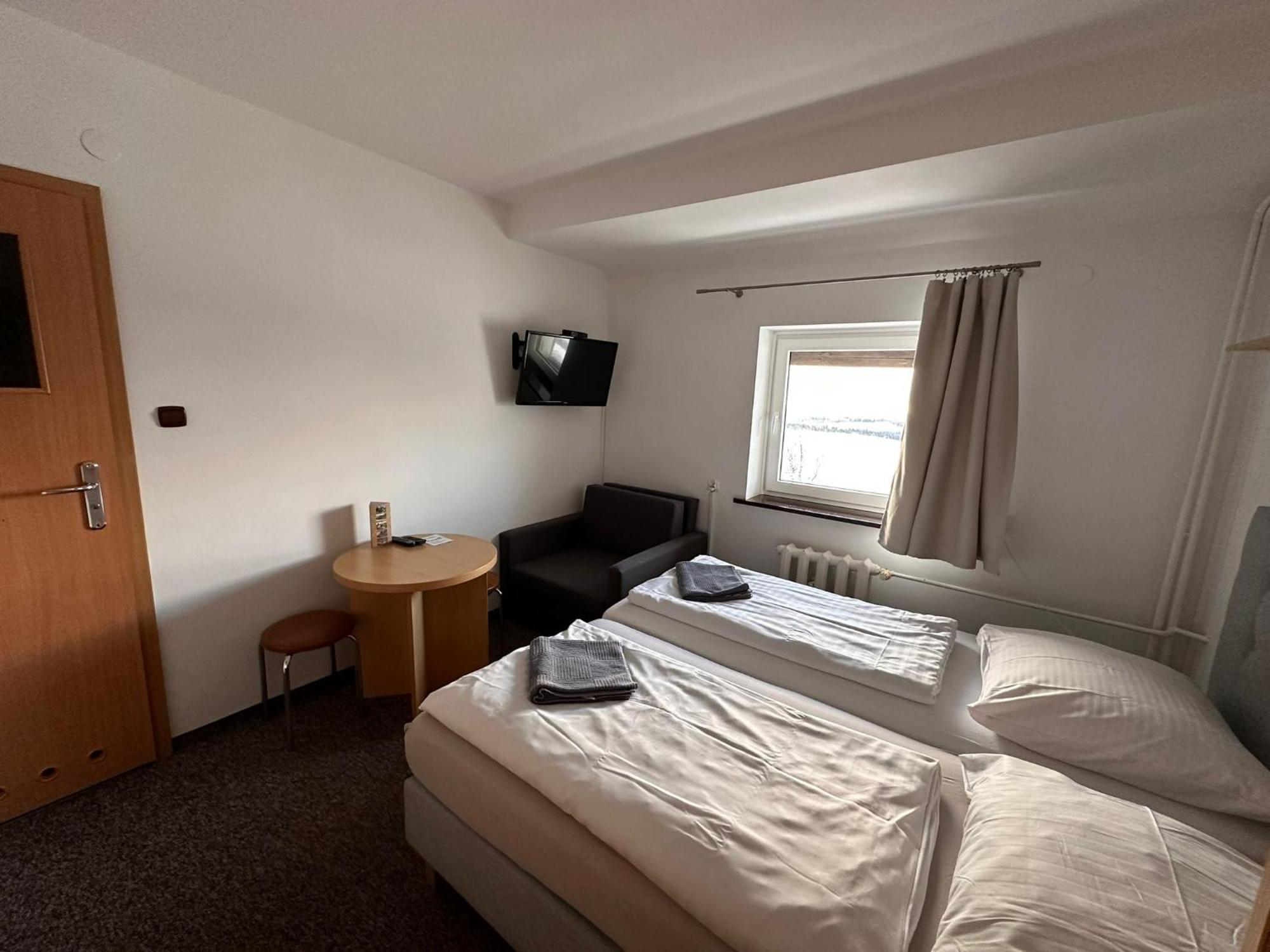 Straszny Dwor Hotel Duszniki Zdroj Room photo